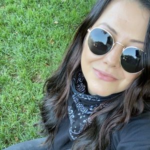 Meet your Posher, Mercan